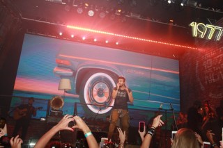 
<a style='margin-left: 5px;' class='btn btn-xs btn-social btn-facebook' href='https://www.facebook.com/sharer/sharer.php?u=https://www.galeramix.com.br/imagem/a55/800-800-90/conteudo/site_galerias/55/img8525.jpg' rel='popup' data-width='500' data-height='400'><i class='fa fa-facebook'></i>Compartilhar <span class='hidden-xs'>no Facebook</span>
</a> 
<a class='btn btn-default btn-xs' target='_blank' href='imagem/a55/800-800-90/conteudo/site_galerias/55/img8525.jpg'>
<span class='glyphicon glyphicon-cloud-download'></span> Salvar
</a>
