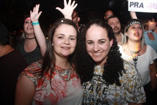 
<a style='margin-left: 5px;' class='btn btn-xs btn-social btn-facebook' href='https://www.facebook.com/sharer/sharer.php?u=https://www.galeramix.com.br/imagem/a55/800-800-90/conteudo/site_galerias/55/img8540.jpg' rel='popup' data-width='500' data-height='400'><i class='fa fa-facebook'></i>Compartilhar <span class='hidden-xs'>no Facebook</span>
</a> 
<a class='btn btn-default btn-xs' target='_blank' href='imagem/a55/800-800-90/conteudo/site_galerias/55/img8540.jpg'>
<span class='glyphicon glyphicon-cloud-download'></span> Salvar
</a>
