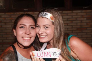 
<a style='margin-left: 5px;' class='btn btn-xs btn-social btn-facebook' href='https://www.facebook.com/sharer/sharer.php?u=https://www.galeramix.com.br/imagem/a55/800-800-90/conteudo/site_galerias/55/img8556.jpg' rel='popup' data-width='500' data-height='400'><i class='fa fa-facebook'></i>Compartilhar <span class='hidden-xs'>no Facebook</span>
</a> 
<a class='btn btn-default btn-xs' target='_blank' href='imagem/a55/800-800-90/conteudo/site_galerias/55/img8556.jpg'>
<span class='glyphicon glyphicon-cloud-download'></span> Salvar
</a>
