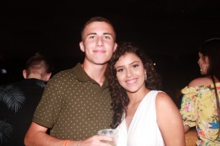 
<a style='margin-left: 5px;' class='btn btn-xs btn-social btn-facebook' href='https://www.facebook.com/sharer/sharer.php?u=https://www.galeramix.com.br/imagem/a55/800-800-90/conteudo/site_galerias/55/img8573.jpg' rel='popup' data-width='500' data-height='400'><i class='fa fa-facebook'></i>Compartilhar <span class='hidden-xs'>no Facebook</span>
</a> 
<a class='btn btn-default btn-xs' target='_blank' href='imagem/a55/800-800-90/conteudo/site_galerias/55/img8573.jpg'>
<span class='glyphicon glyphicon-cloud-download'></span> Salvar
</a>
