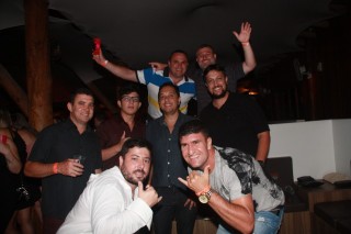 
<a style='margin-left: 5px;' class='btn btn-xs btn-social btn-facebook' href='https://www.facebook.com/sharer/sharer.php?u=https://www.galeramix.com.br/imagem/a55/800-800-90/conteudo/site_galerias/55/img8588.jpg' rel='popup' data-width='500' data-height='400'><i class='fa fa-facebook'></i>Compartilhar <span class='hidden-xs'>no Facebook</span>
</a> 
<a class='btn btn-default btn-xs' target='_blank' href='imagem/a55/800-800-90/conteudo/site_galerias/55/img8588.jpg'>
<span class='glyphicon glyphicon-cloud-download'></span> Salvar
</a>
