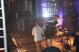 
<a style='margin-left: 5px;' class='btn btn-xs btn-social btn-facebook' href='https://www.facebook.com/sharer/sharer.php?u=https://www.galeramix.com.br/imagem/a55/800-800-90/conteudo/site_galerias/55/img8601.jpg' rel='popup' data-width='500' data-height='400'><i class='fa fa-facebook'></i>Compartilhar <span class='hidden-xs'>no Facebook</span>
</a> 
<a class='btn btn-default btn-xs' target='_blank' href='imagem/a55/800-800-90/conteudo/site_galerias/55/img8601.jpg'>
<span class='glyphicon glyphicon-cloud-download'></span> Salvar
</a>
