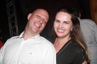 
<a style='margin-left: 5px;' class='btn btn-xs btn-social btn-facebook' href='https://www.facebook.com/sharer/sharer.php?u=https://www.galeramix.com.br/imagem/a55/800-800-90/conteudo/site_galerias/55/img8604.jpg' rel='popup' data-width='500' data-height='400'><i class='fa fa-facebook'></i>Compartilhar <span class='hidden-xs'>no Facebook</span>
</a> 
<a class='btn btn-default btn-xs' target='_blank' href='imagem/a55/800-800-90/conteudo/site_galerias/55/img8604.jpg'>
<span class='glyphicon glyphicon-cloud-download'></span> Salvar
</a>
