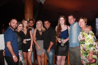 
<a style='margin-left: 5px;' class='btn btn-xs btn-social btn-facebook' href='https://www.facebook.com/sharer/sharer.php?u=https://www.galeramix.com.br/imagem/a55/800-800-90/conteudo/site_galerias/55/img8618.jpg' rel='popup' data-width='500' data-height='400'><i class='fa fa-facebook'></i>Compartilhar <span class='hidden-xs'>no Facebook</span>
</a> 
<a class='btn btn-default btn-xs' target='_blank' href='imagem/a55/800-800-90/conteudo/site_galerias/55/img8618.jpg'>
<span class='glyphicon glyphicon-cloud-download'></span> Salvar
</a>
