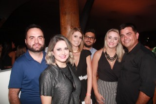 
<a style='margin-left: 5px;' class='btn btn-xs btn-social btn-facebook' href='https://www.facebook.com/sharer/sharer.php?u=https://www.galeramix.com.br/imagem/a55/800-800-90/conteudo/site_galerias/55/img8619.jpg' rel='popup' data-width='500' data-height='400'><i class='fa fa-facebook'></i>Compartilhar <span class='hidden-xs'>no Facebook</span>
</a> 
<a class='btn btn-default btn-xs' target='_blank' href='imagem/a55/800-800-90/conteudo/site_galerias/55/img8619.jpg'>
<span class='glyphicon glyphicon-cloud-download'></span> Salvar
</a>
