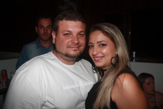 
<a style='margin-left: 5px;' class='btn btn-xs btn-social btn-facebook' href='https://www.facebook.com/sharer/sharer.php?u=https://www.galeramix.com.br/imagem/a55/800-800-90/conteudo/site_galerias/55/img8621.jpg' rel='popup' data-width='500' data-height='400'><i class='fa fa-facebook'></i>Compartilhar <span class='hidden-xs'>no Facebook</span>
</a> 
<a class='btn btn-default btn-xs' target='_blank' href='imagem/a55/800-800-90/conteudo/site_galerias/55/img8621.jpg'>
<span class='glyphicon glyphicon-cloud-download'></span> Salvar
</a>
