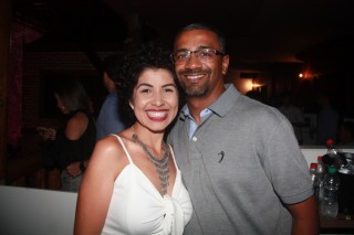 
<a style='margin-left: 5px;' class='btn btn-xs btn-social btn-facebook' href='https://www.facebook.com/sharer/sharer.php?u=https://www.galeramix.com.br/imagem/a57/800-800-90/conteudo/site_galerias/57/ce-petry-luan-santana-108.jpg' rel='popup' data-width='500' data-height='400'><i class='fa fa-facebook'></i>Compartilhar <span class='hidden-xs'>no Facebook</span>
</a> 
<a class='btn btn-default btn-xs' target='_blank' href='imagem/a57/800-800-90/conteudo/site_galerias/57/ce-petry-luan-santana-108.jpg'>
<span class='glyphicon glyphicon-cloud-download'></span> Salvar
</a>
