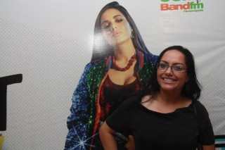 
<a style='margin-left: 5px;' class='btn btn-xs btn-social btn-facebook' href='https://www.facebook.com/sharer/sharer.php?u=https://www.galeramix.com.br/imagem/a57/800-800-90/conteudo/site_galerias/57/ce-petry-luan-santana-122.jpg' rel='popup' data-width='500' data-height='400'><i class='fa fa-facebook'></i>Compartilhar <span class='hidden-xs'>no Facebook</span>
</a> 
<a class='btn btn-default btn-xs' target='_blank' href='imagem/a57/800-800-90/conteudo/site_galerias/57/ce-petry-luan-santana-122.jpg'>
<span class='glyphicon glyphicon-cloud-download'></span> Salvar
</a>
