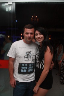 
<a style='margin-left: 5px;' class='btn btn-xs btn-social btn-facebook' href='https://www.facebook.com/sharer/sharer.php?u=https://www.galeramix.com.br/imagem/a57/800-800-90/conteudo/site_galerias/57/ce-petry-luan-santana-128.jpg' rel='popup' data-width='500' data-height='400'><i class='fa fa-facebook'></i>Compartilhar <span class='hidden-xs'>no Facebook</span>
</a> 
<a class='btn btn-default btn-xs' target='_blank' href='imagem/a57/800-800-90/conteudo/site_galerias/57/ce-petry-luan-santana-128.jpg'>
<span class='glyphicon glyphicon-cloud-download'></span> Salvar
</a>
