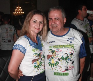 
<a style='margin-left: 5px;' class='btn btn-xs btn-social btn-facebook' href='https://www.facebook.com/sharer/sharer.php?u=https://www.galeramix.com.br/imagem/a58/800-800-90/conteudo/site_galerias/58/desenferruje-2018-128.jpg' rel='popup' data-width='500' data-height='400'><i class='fa fa-facebook'></i>Compartilhar <span class='hidden-xs'>no Facebook</span>
</a> 
<a class='btn btn-default btn-xs' target='_blank' href='imagem/a58/800-800-90/conteudo/site_galerias/58/desenferruje-2018-128.jpg'>
<span class='glyphicon glyphicon-cloud-download'></span> Salvar
</a>
