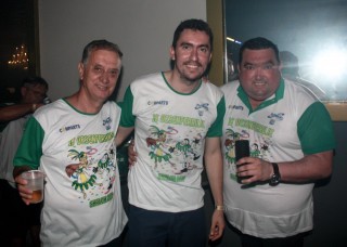 
<a style='margin-left: 5px;' class='btn btn-xs btn-social btn-facebook' href='https://www.facebook.com/sharer/sharer.php?u=https://www.galeramix.com.br/imagem/a58/800-800-90/conteudo/site_galerias/58/desenferruje-2018-130.jpg' rel='popup' data-width='500' data-height='400'><i class='fa fa-facebook'></i>Compartilhar <span class='hidden-xs'>no Facebook</span>
</a> 
<a class='btn btn-default btn-xs' target='_blank' href='imagem/a58/800-800-90/conteudo/site_galerias/58/desenferruje-2018-130.jpg'>
<span class='glyphicon glyphicon-cloud-download'></span> Salvar
</a>
