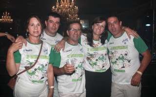 
<a style='margin-left: 5px;' class='btn btn-xs btn-social btn-facebook' href='https://www.facebook.com/sharer/sharer.php?u=https://www.galeramix.com.br/imagem/a58/800-800-90/conteudo/site_galerias/58/desenferruje-2018-131.jpg' rel='popup' data-width='500' data-height='400'><i class='fa fa-facebook'></i>Compartilhar <span class='hidden-xs'>no Facebook</span>
</a> 
<a class='btn btn-default btn-xs' target='_blank' href='imagem/a58/800-800-90/conteudo/site_galerias/58/desenferruje-2018-131.jpg'>
<span class='glyphicon glyphicon-cloud-download'></span> Salvar
</a>
