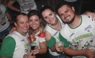 
<a style='margin-left: 5px;' class='btn btn-xs btn-social btn-facebook' href='https://www.facebook.com/sharer/sharer.php?u=https://www.galeramix.com.br/imagem/a58/800-800-90/conteudo/site_galerias/58/desenferruje-2018-137.jpg' rel='popup' data-width='500' data-height='400'><i class='fa fa-facebook'></i>Compartilhar <span class='hidden-xs'>no Facebook</span>
</a> 
<a class='btn btn-default btn-xs' target='_blank' href='imagem/a58/800-800-90/conteudo/site_galerias/58/desenferruje-2018-137.jpg'>
<span class='glyphicon glyphicon-cloud-download'></span> Salvar
</a>
