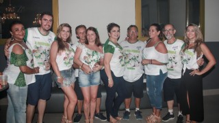 
<a style='margin-left: 5px;' class='btn btn-xs btn-social btn-facebook' href='https://www.facebook.com/sharer/sharer.php?u=https://www.galeramix.com.br/imagem/a58/800-800-90/conteudo/site_galerias/58/desenferruje-2018-138.jpg' rel='popup' data-width='500' data-height='400'><i class='fa fa-facebook'></i>Compartilhar <span class='hidden-xs'>no Facebook</span>
</a> 
<a class='btn btn-default btn-xs' target='_blank' href='imagem/a58/800-800-90/conteudo/site_galerias/58/desenferruje-2018-138.jpg'>
<span class='glyphicon glyphicon-cloud-download'></span> Salvar
</a>
