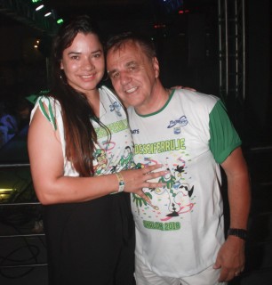 
<a style='margin-left: 5px;' class='btn btn-xs btn-social btn-facebook' href='https://www.facebook.com/sharer/sharer.php?u=https://www.galeramix.com.br/imagem/a58/800-800-90/conteudo/site_galerias/58/desenferruje-2018-145.jpg' rel='popup' data-width='500' data-height='400'><i class='fa fa-facebook'></i>Compartilhar <span class='hidden-xs'>no Facebook</span>
</a> 
<a class='btn btn-default btn-xs' target='_blank' href='imagem/a58/800-800-90/conteudo/site_galerias/58/desenferruje-2018-145.jpg'>
<span class='glyphicon glyphicon-cloud-download'></span> Salvar
</a>
