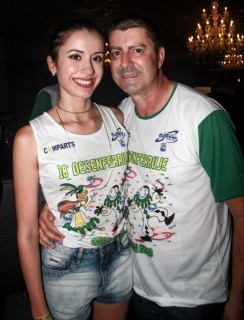 
<a style='margin-left: 5px;' class='btn btn-xs btn-social btn-facebook' href='https://www.facebook.com/sharer/sharer.php?u=https://www.galeramix.com.br/imagem/a58/800-800-90/conteudo/site_galerias/58/desenferruje-2018-153.jpg' rel='popup' data-width='500' data-height='400'><i class='fa fa-facebook'></i>Compartilhar <span class='hidden-xs'>no Facebook</span>
</a> 
<a class='btn btn-default btn-xs' target='_blank' href='imagem/a58/800-800-90/conteudo/site_galerias/58/desenferruje-2018-153.jpg'>
<span class='glyphicon glyphicon-cloud-download'></span> Salvar
</a>
