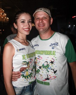 
<a style='margin-left: 5px;' class='btn btn-xs btn-social btn-facebook' href='https://www.facebook.com/sharer/sharer.php?u=https://www.galeramix.com.br/imagem/a58/800-800-90/conteudo/site_galerias/58/desenferruje-2018-156.jpg' rel='popup' data-width='500' data-height='400'><i class='fa fa-facebook'></i>Compartilhar <span class='hidden-xs'>no Facebook</span>
</a> 
<a class='btn btn-default btn-xs' target='_blank' href='imagem/a58/800-800-90/conteudo/site_galerias/58/desenferruje-2018-156.jpg'>
<span class='glyphicon glyphicon-cloud-download'></span> Salvar
</a>
