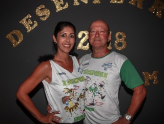 
<a style='margin-left: 5px;' class='btn btn-xs btn-social btn-facebook' href='https://www.facebook.com/sharer/sharer.php?u=https://www.galeramix.com.br/imagem/a58/800-800-90/conteudo/site_galerias/58/desenferruje-2018-163.jpg' rel='popup' data-width='500' data-height='400'><i class='fa fa-facebook'></i>Compartilhar <span class='hidden-xs'>no Facebook</span>
</a> 
<a class='btn btn-default btn-xs' target='_blank' href='imagem/a58/800-800-90/conteudo/site_galerias/58/desenferruje-2018-163.jpg'>
<span class='glyphicon glyphicon-cloud-download'></span> Salvar
</a>
