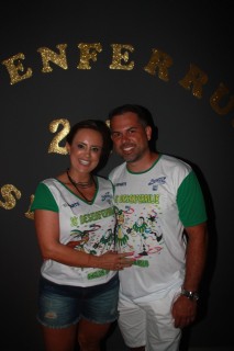 
<a style='margin-left: 5px;' class='btn btn-xs btn-social btn-facebook' href='https://www.facebook.com/sharer/sharer.php?u=https://www.galeramix.com.br/imagem/a58/800-800-90/conteudo/site_galerias/58/desenferruje-2018-20.jpg' rel='popup' data-width='500' data-height='400'><i class='fa fa-facebook'></i>Compartilhar <span class='hidden-xs'>no Facebook</span>
</a> 
<a class='btn btn-default btn-xs' target='_blank' href='imagem/a58/800-800-90/conteudo/site_galerias/58/desenferruje-2018-20.jpg'>
<span class='glyphicon glyphicon-cloud-download'></span> Salvar
</a>
