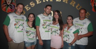 
<a style='margin-left: 5px;' class='btn btn-xs btn-social btn-facebook' href='https://www.facebook.com/sharer/sharer.php?u=https://www.galeramix.com.br/imagem/a58/800-800-90/conteudo/site_galerias/58/desenferruje-2018-28.jpg' rel='popup' data-width='500' data-height='400'><i class='fa fa-facebook'></i>Compartilhar <span class='hidden-xs'>no Facebook</span>
</a> 
<a class='btn btn-default btn-xs' target='_blank' href='imagem/a58/800-800-90/conteudo/site_galerias/58/desenferruje-2018-28.jpg'>
<span class='glyphicon glyphicon-cloud-download'></span> Salvar
</a>
