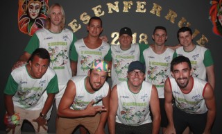 
<a style='margin-left: 5px;' class='btn btn-xs btn-social btn-facebook' href='https://www.facebook.com/sharer/sharer.php?u=https://www.galeramix.com.br/imagem/a58/800-800-90/conteudo/site_galerias/58/desenferruje-2018-49.jpg' rel='popup' data-width='500' data-height='400'><i class='fa fa-facebook'></i>Compartilhar <span class='hidden-xs'>no Facebook</span>
</a> 
<a class='btn btn-default btn-xs' target='_blank' href='imagem/a58/800-800-90/conteudo/site_galerias/58/desenferruje-2018-49.jpg'>
<span class='glyphicon glyphicon-cloud-download'></span> Salvar
</a>
