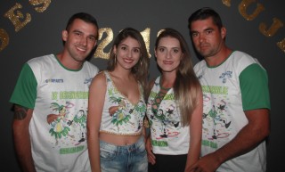 
<a style='margin-left: 5px;' class='btn btn-xs btn-social btn-facebook' href='https://www.facebook.com/sharer/sharer.php?u=https://www.galeramix.com.br/imagem/a58/800-800-90/conteudo/site_galerias/58/desenferruje-2018-50.jpg' rel='popup' data-width='500' data-height='400'><i class='fa fa-facebook'></i>Compartilhar <span class='hidden-xs'>no Facebook</span>
</a> 
<a class='btn btn-default btn-xs' target='_blank' href='imagem/a58/800-800-90/conteudo/site_galerias/58/desenferruje-2018-50.jpg'>
<span class='glyphicon glyphicon-cloud-download'></span> Salvar
</a>
