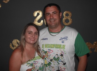 
<a style='margin-left: 5px;' class='btn btn-xs btn-social btn-facebook' href='https://www.facebook.com/sharer/sharer.php?u=https://www.galeramix.com.br/imagem/a58/800-800-90/conteudo/site_galerias/58/desenferruje-2018-6.jpg' rel='popup' data-width='500' data-height='400'><i class='fa fa-facebook'></i>Compartilhar <span class='hidden-xs'>no Facebook</span>
</a> 
<a class='btn btn-default btn-xs' target='_blank' href='imagem/a58/800-800-90/conteudo/site_galerias/58/desenferruje-2018-6.jpg'>
<span class='glyphicon glyphicon-cloud-download'></span> Salvar
</a>
