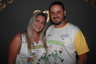 
<a style='margin-left: 5px;' class='btn btn-xs btn-social btn-facebook' href='https://www.facebook.com/sharer/sharer.php?u=https://www.galeramix.com.br/imagem/a58/800-800-90/conteudo/site_galerias/58/desenferruje-2018-60.jpg' rel='popup' data-width='500' data-height='400'><i class='fa fa-facebook'></i>Compartilhar <span class='hidden-xs'>no Facebook</span>
</a> 
<a class='btn btn-default btn-xs' target='_blank' href='imagem/a58/800-800-90/conteudo/site_galerias/58/desenferruje-2018-60.jpg'>
<span class='glyphicon glyphicon-cloud-download'></span> Salvar
</a>
