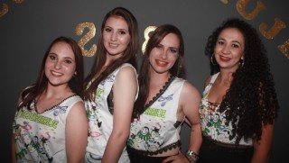 
<a style='margin-left: 5px;' class='btn btn-xs btn-social btn-facebook' href='https://www.facebook.com/sharer/sharer.php?u=https://www.galeramix.com.br/imagem/a58/800-800-90/conteudo/site_galerias/58/desenferruje-2018-64.jpg' rel='popup' data-width='500' data-height='400'><i class='fa fa-facebook'></i>Compartilhar <span class='hidden-xs'>no Facebook</span>
</a> 
<a class='btn btn-default btn-xs' target='_blank' href='imagem/a58/800-800-90/conteudo/site_galerias/58/desenferruje-2018-64.jpg'>
<span class='glyphicon glyphicon-cloud-download'></span> Salvar
</a>
