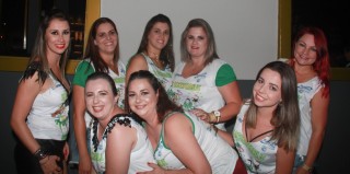 
<a style='margin-left: 5px;' class='btn btn-xs btn-social btn-facebook' href='https://www.facebook.com/sharer/sharer.php?u=https://www.galeramix.com.br/imagem/a58/800-800-90/conteudo/site_galerias/58/desenferruje-2018-78.jpg' rel='popup' data-width='500' data-height='400'><i class='fa fa-facebook'></i>Compartilhar <span class='hidden-xs'>no Facebook</span>
</a> 
<a class='btn btn-default btn-xs' target='_blank' href='imagem/a58/800-800-90/conteudo/site_galerias/58/desenferruje-2018-78.jpg'>
<span class='glyphicon glyphicon-cloud-download'></span> Salvar
</a>
