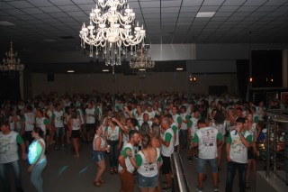 
<a style='margin-left: 5px;' class='btn btn-xs btn-social btn-facebook' href='https://www.facebook.com/sharer/sharer.php?u=https://www.galeramix.com.br/imagem/a58/800-800-90/conteudo/site_galerias/58/desenferruje-2018-82.jpg' rel='popup' data-width='500' data-height='400'><i class='fa fa-facebook'></i>Compartilhar <span class='hidden-xs'>no Facebook</span>
</a> 
<a class='btn btn-default btn-xs' target='_blank' href='imagem/a58/800-800-90/conteudo/site_galerias/58/desenferruje-2018-82.jpg'>
<span class='glyphicon glyphicon-cloud-download'></span> Salvar
</a>
