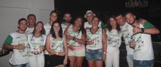 
<a style='margin-left: 5px;' class='btn btn-xs btn-social btn-facebook' href='https://www.facebook.com/sharer/sharer.php?u=https://www.galeramix.com.br/imagem/a58/800-800-90/conteudo/site_galerias/58/desenferruje-2018-86.jpg' rel='popup' data-width='500' data-height='400'><i class='fa fa-facebook'></i>Compartilhar <span class='hidden-xs'>no Facebook</span>
</a> 
<a class='btn btn-default btn-xs' target='_blank' href='imagem/a58/800-800-90/conteudo/site_galerias/58/desenferruje-2018-86.jpg'>
<span class='glyphicon glyphicon-cloud-download'></span> Salvar
</a>
