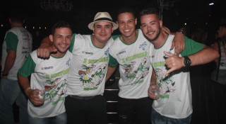 
<a style='margin-left: 5px;' class='btn btn-xs btn-social btn-facebook' href='https://www.facebook.com/sharer/sharer.php?u=https://www.galeramix.com.br/imagem/a58/800-800-90/conteudo/site_galerias/58/desenferruje-2018-87.jpg' rel='popup' data-width='500' data-height='400'><i class='fa fa-facebook'></i>Compartilhar <span class='hidden-xs'>no Facebook</span>
</a> 
<a class='btn btn-default btn-xs' target='_blank' href='imagem/a58/800-800-90/conteudo/site_galerias/58/desenferruje-2018-87.jpg'>
<span class='glyphicon glyphicon-cloud-download'></span> Salvar
</a>
