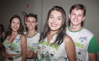 
<a style='margin-left: 5px;' class='btn btn-xs btn-social btn-facebook' href='https://www.facebook.com/sharer/sharer.php?u=https://www.galeramix.com.br/imagem/a58/800-800-90/conteudo/site_galerias/58/desenferruje-2018-98.jpg' rel='popup' data-width='500' data-height='400'><i class='fa fa-facebook'></i>Compartilhar <span class='hidden-xs'>no Facebook</span>
</a> 
<a class='btn btn-default btn-xs' target='_blank' href='imagem/a58/800-800-90/conteudo/site_galerias/58/desenferruje-2018-98.jpg'>
<span class='glyphicon glyphicon-cloud-download'></span> Salvar
</a>
