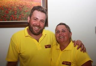 
<a style='margin-left: 5px;' class='btn btn-xs btn-social btn-facebook' href='https://www.facebook.com/sharer/sharer.php?u=https://www.galeramix.com.br/imagem/a60/800-800-90/conteudo/site_galerias/60/magnatas-the-house-3.jpg' rel='popup' data-width='500' data-height='400'><i class='fa fa-facebook'></i>Compartilhar <span class='hidden-xs'>no Facebook</span>
</a> 
<a class='btn btn-default btn-xs' target='_blank' href='imagem/a60/800-800-90/conteudo/site_galerias/60/magnatas-the-house-3.jpg'>
<span class='glyphicon glyphicon-cloud-download'></span> Salvar
</a>
