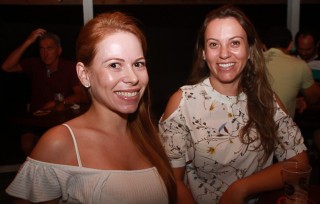 
<a style='margin-left: 5px;' class='btn btn-xs btn-social btn-facebook' href='https://www.facebook.com/sharer/sharer.php?u=https://www.galeramix.com.br/imagem/a60/800-800-90/conteudo/site_galerias/60/magnatas-the-house-32.jpg' rel='popup' data-width='500' data-height='400'><i class='fa fa-facebook'></i>Compartilhar <span class='hidden-xs'>no Facebook</span>
</a> 
<a class='btn btn-default btn-xs' target='_blank' href='imagem/a60/800-800-90/conteudo/site_galerias/60/magnatas-the-house-32.jpg'>
<span class='glyphicon glyphicon-cloud-download'></span> Salvar
</a>
