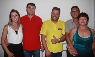 
<a style='margin-left: 5px;' class='btn btn-xs btn-social btn-facebook' href='https://www.facebook.com/sharer/sharer.php?u=https://www.galeramix.com.br/imagem/a60/800-800-90/conteudo/site_galerias/60/magnatas-the-house-38.jpg' rel='popup' data-width='500' data-height='400'><i class='fa fa-facebook'></i>Compartilhar <span class='hidden-xs'>no Facebook</span>
</a> 
<a class='btn btn-default btn-xs' target='_blank' href='imagem/a60/800-800-90/conteudo/site_galerias/60/magnatas-the-house-38.jpg'>
<span class='glyphicon glyphicon-cloud-download'></span> Salvar
</a>
