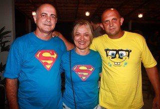 
<a style='margin-left: 5px;' class='btn btn-xs btn-social btn-facebook' href='https://www.facebook.com/sharer/sharer.php?u=https://www.galeramix.com.br/imagem/a60/800-800-90/conteudo/site_galerias/60/magnatas-the-house-46.jpg' rel='popup' data-width='500' data-height='400'><i class='fa fa-facebook'></i>Compartilhar <span class='hidden-xs'>no Facebook</span>
</a> 
<a class='btn btn-default btn-xs' target='_blank' href='imagem/a60/800-800-90/conteudo/site_galerias/60/magnatas-the-house-46.jpg'>
<span class='glyphicon glyphicon-cloud-download'></span> Salvar
</a>
