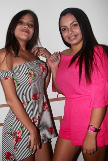 
<a style='margin-left: 5px;' class='btn btn-xs btn-social btn-facebook' href='https://www.facebook.com/sharer/sharer.php?u=https://www.galeramix.com.br/imagem/a60/800-800-90/conteudo/site_galerias/60/magnatas-the-house-54.jpg' rel='popup' data-width='500' data-height='400'><i class='fa fa-facebook'></i>Compartilhar <span class='hidden-xs'>no Facebook</span>
</a> 
<a class='btn btn-default btn-xs' target='_blank' href='imagem/a60/800-800-90/conteudo/site_galerias/60/magnatas-the-house-54.jpg'>
<span class='glyphicon glyphicon-cloud-download'></span> Salvar
</a>
