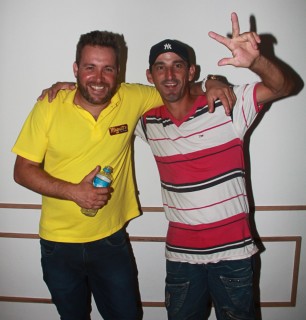 
<a style='margin-left: 5px;' class='btn btn-xs btn-social btn-facebook' href='https://www.facebook.com/sharer/sharer.php?u=https://www.galeramix.com.br/imagem/a60/800-800-90/conteudo/site_galerias/60/magnatas-the-house-60.jpg' rel='popup' data-width='500' data-height='400'><i class='fa fa-facebook'></i>Compartilhar <span class='hidden-xs'>no Facebook</span>
</a> 
<a class='btn btn-default btn-xs' target='_blank' href='imagem/a60/800-800-90/conteudo/site_galerias/60/magnatas-the-house-60.jpg'>
<span class='glyphicon glyphicon-cloud-download'></span> Salvar
</a>
