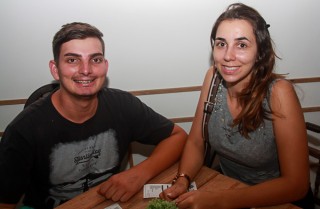 
<a style='margin-left: 5px;' class='btn btn-xs btn-social btn-facebook' href='https://www.facebook.com/sharer/sharer.php?u=https://www.galeramix.com.br/imagem/a60/800-800-90/conteudo/site_galerias/60/magnatas-the-house-62.jpg' rel='popup' data-width='500' data-height='400'><i class='fa fa-facebook'></i>Compartilhar <span class='hidden-xs'>no Facebook</span>
</a> 
<a class='btn btn-default btn-xs' target='_blank' href='imagem/a60/800-800-90/conteudo/site_galerias/60/magnatas-the-house-62.jpg'>
<span class='glyphicon glyphicon-cloud-download'></span> Salvar
</a>
