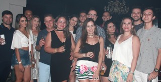 
                    <a style='margin-left: 5px;' class='btn btn-xs btn-social btn-facebook' href='https://www.facebook.com/sharer/sharer.php?u=https://www.galeramix.com.br/imagem/a61/800-800-90/conteudo/site_galerias/61/canja-dos-amigos-2018-live-tijucas-13.jpg' rel='popup' data-width='500' data-height='400'><i class='fa fa-facebook'></i>Compartilhar <span class='hidden-xs'>no Facebook</span>
                </a> 
                <a class='btn btn-default btn-xs' target='_blank' href='imagem/a61/800-800-90/conteudo/site_galerias/61/canja-dos-amigos-2018-live-tijucas-13.jpg'>
                    <span class='glyphicon glyphicon-cloud-download'></span> Salvar
                </a>
                