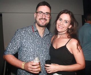 
                <a style='margin-left: 5px;' class='btn btn-xs btn-social btn-facebook' href='https://www.facebook.com/sharer/sharer.php?u=https://www.galeramix.com.br/imagem/a61/800-800-90/conteudo/site_galerias/61/canja-dos-amigos-2018-live-tijucas-14.jpg' rel='popup' data-width='500' data-height='400'><i class='fa fa-facebook'></i>Compartilhar <span class='hidden-xs'>no Facebook</span>
            </a> 
            <a class='btn btn-default btn-xs' target='_blank' href='imagem/a61/800-800-90/conteudo/site_galerias/61/canja-dos-amigos-2018-live-tijucas-14.jpg'>
                <span class='glyphicon glyphicon-cloud-download'></span> Salvar
            </a>
            