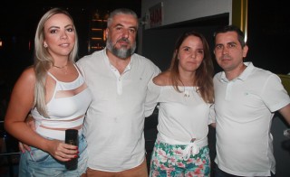 
<a style='margin-left: 5px;' class='btn btn-xs btn-social btn-facebook' href='https://www.facebook.com/sharer/sharer.php?u=https://www.galeramix.com.br/imagem/a61/800-800-90/conteudo/site_galerias/61/canja-dos-amigos-2018-live-tijucas-19.jpg' rel='popup' data-width='500' data-height='400'><i class='fa fa-facebook'></i>Compartilhar <span class='hidden-xs'>no Facebook</span>
</a> 
<a class='btn btn-default btn-xs' target='_blank' href='imagem/a61/800-800-90/conteudo/site_galerias/61/canja-dos-amigos-2018-live-tijucas-19.jpg'>
<span class='glyphicon glyphicon-cloud-download'></span> Salvar
</a>
