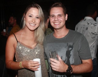 
<a style='margin-left: 5px;' class='btn btn-xs btn-social btn-facebook' href='https://www.facebook.com/sharer/sharer.php?u=https://www.galeramix.com.br/imagem/a61/800-800-90/conteudo/site_galerias/61/canja-dos-amigos-2018-live-tijucas-20.jpg' rel='popup' data-width='500' data-height='400'><i class='fa fa-facebook'></i>Compartilhar <span class='hidden-xs'>no Facebook</span>
</a> 
<a class='btn btn-default btn-xs' target='_blank' href='imagem/a61/800-800-90/conteudo/site_galerias/61/canja-dos-amigos-2018-live-tijucas-20.jpg'>
<span class='glyphicon glyphicon-cloud-download'></span> Salvar
</a>
