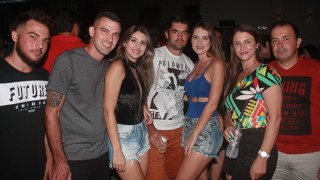 
<a style='margin-left: 5px;' class='btn btn-xs btn-social btn-facebook' href='https://www.facebook.com/sharer/sharer.php?u=https://www.galeramix.com.br/imagem/a61/800-800-90/conteudo/site_galerias/61/canja-dos-amigos-2018-live-tijucas-26.jpg' rel='popup' data-width='500' data-height='400'><i class='fa fa-facebook'></i>Compartilhar <span class='hidden-xs'>no Facebook</span>
</a> 
<a class='btn btn-default btn-xs' target='_blank' href='imagem/a61/800-800-90/conteudo/site_galerias/61/canja-dos-amigos-2018-live-tijucas-26.jpg'>
<span class='glyphicon glyphicon-cloud-download'></span> Salvar
</a>
