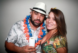 
<a style='margin-left: 5px;' class='btn btn-xs btn-social btn-facebook' href='https://www.facebook.com/sharer/sharer.php?u=https://www.galeramix.com.br/imagem/a61/800-800-90/conteudo/site_galerias/61/canja-dos-amigos-2018-live-tijucas-32.jpg' rel='popup' data-width='500' data-height='400'><i class='fa fa-facebook'></i>Compartilhar <span class='hidden-xs'>no Facebook</span>
</a> 
<a class='btn btn-default btn-xs' target='_blank' href='imagem/a61/800-800-90/conteudo/site_galerias/61/canja-dos-amigos-2018-live-tijucas-32.jpg'>
<span class='glyphicon glyphicon-cloud-download'></span> Salvar
</a>
