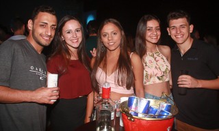 
<a style='margin-left: 5px;' class='btn btn-xs btn-social btn-facebook' href='https://www.facebook.com/sharer/sharer.php?u=https://www.galeramix.com.br/imagem/a61/800-800-90/conteudo/site_galerias/61/canja-dos-amigos-2018-live-tijucas-40.jpg' rel='popup' data-width='500' data-height='400'><i class='fa fa-facebook'></i>Compartilhar <span class='hidden-xs'>no Facebook</span>
</a> 
<a class='btn btn-default btn-xs' target='_blank' href='imagem/a61/800-800-90/conteudo/site_galerias/61/canja-dos-amigos-2018-live-tijucas-40.jpg'>
<span class='glyphicon glyphicon-cloud-download'></span> Salvar
</a>
