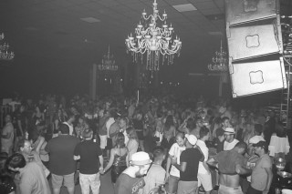 
<a style='margin-left: 5px;' class='btn btn-xs btn-social btn-facebook' href='https://www.facebook.com/sharer/sharer.php?u=https://www.galeramix.com.br/imagem/a61/800-800-90/conteudo/site_galerias/61/canja-dos-amigos-2018-live-tijucas-44.jpg' rel='popup' data-width='500' data-height='400'><i class='fa fa-facebook'></i>Compartilhar <span class='hidden-xs'>no Facebook</span>
</a> 
<a class='btn btn-default btn-xs' target='_blank' href='imagem/a61/800-800-90/conteudo/site_galerias/61/canja-dos-amigos-2018-live-tijucas-44.jpg'>
<span class='glyphicon glyphicon-cloud-download'></span> Salvar
</a>
