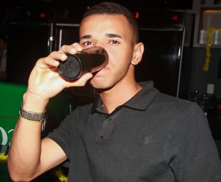 
<a style='margin-left: 5px;' class='btn btn-xs btn-social btn-facebook' href='https://www.facebook.com/sharer/sharer.php?u=https://www.galeramix.com.br/imagem/a61/800-800-90/conteudo/site_galerias/61/canja-dos-amigos-2018-live-tijucas-47.jpg' rel='popup' data-width='500' data-height='400'><i class='fa fa-facebook'></i>Compartilhar <span class='hidden-xs'>no Facebook</span>
</a> 
<a class='btn btn-default btn-xs' target='_blank' href='imagem/a61/800-800-90/conteudo/site_galerias/61/canja-dos-amigos-2018-live-tijucas-47.jpg'>
<span class='glyphicon glyphicon-cloud-download'></span> Salvar
</a>
